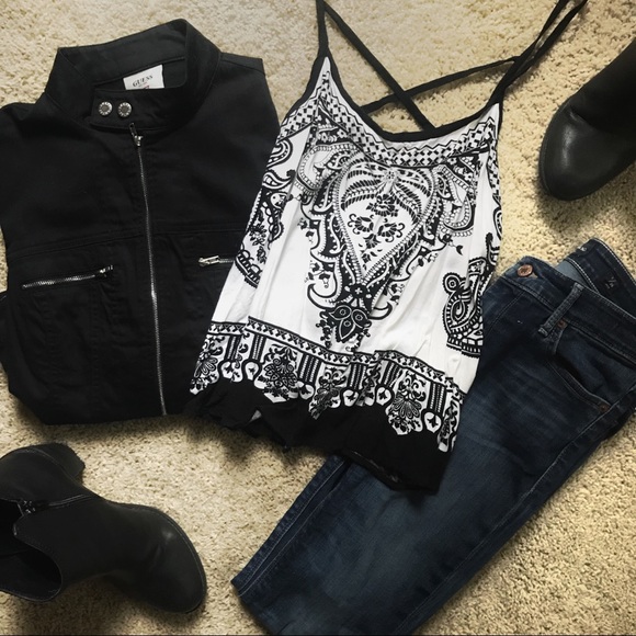 Black and White Flowy Tank Top - Picture 6 of 8